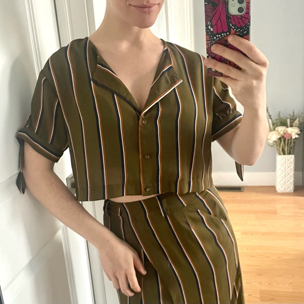 JOA Los Angeles Olive Green Striped Blouse Cropped Pajama Style